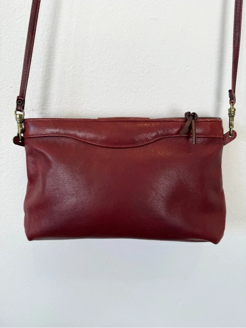 Vintage Etienne Aigner Burgundy Leather Crossbody Shoulder Bag Purse